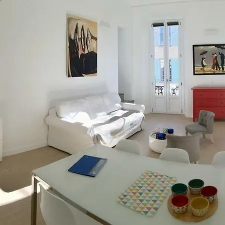 On Place Massena Appartement *