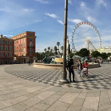 On Place Massena Lägenhet *