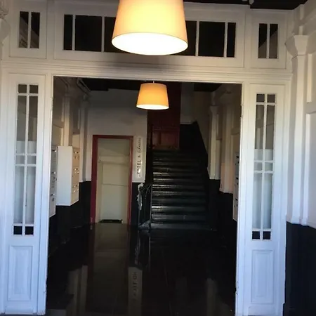 On Place Massena Daire