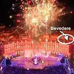 On Place Massena Appartement
