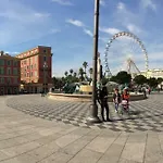 On Place Massena Appartement *