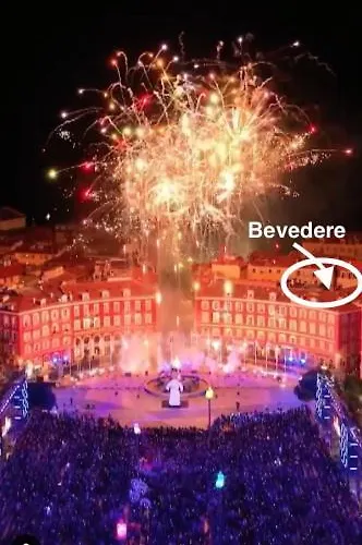 On Place Massena Apartment
